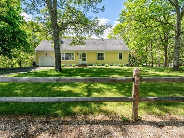 168 White Moss Dr, Barnstable, MA 02648
