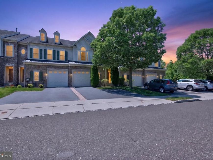 349 Village Way, Chalfont, PA 18914 Main Photo