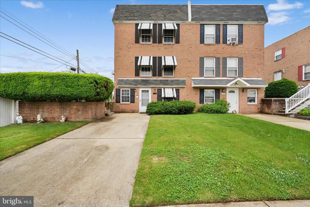 110 Greendale Road, Philadelphia, PA 19154 Main Photo