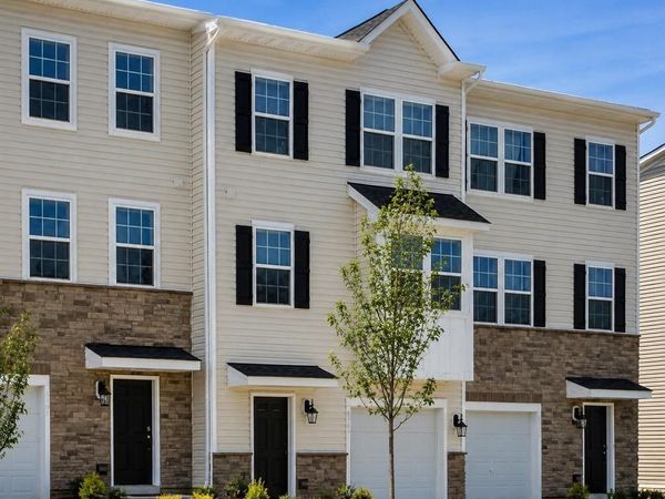 3076 MARTHA WAY, PENNSBURG, PA 18073