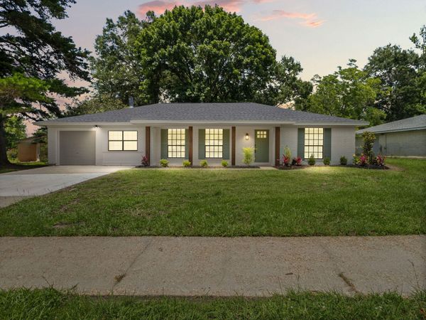 1826 Woodlawn, DeRidder, LA 70634