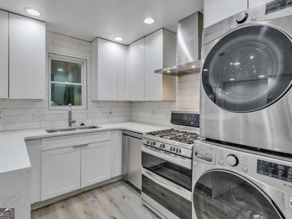 5641 Kingsport Drive, Unit 8, Atlanta, GA 30342