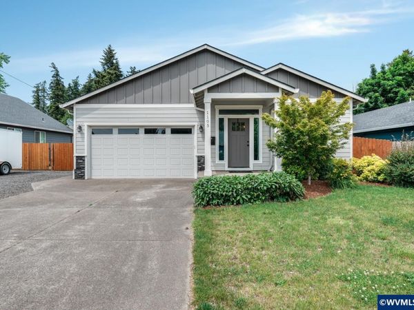 1105 Hardcastle Av, Woodburn, OR 97071