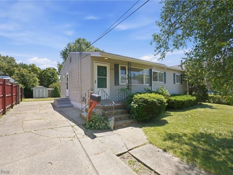 2967 Stockton Avenue, Akron, OH 44314 Photo 2