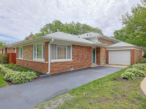 5505 Keeney Street , Morton Grove, IL 60053