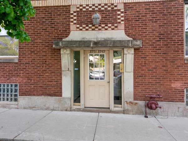 3951 N St Louis Avenue , Unit 1, Chicago, IL 60618