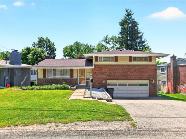 453 Arbor Ln , Pittsburgh, PA 15236