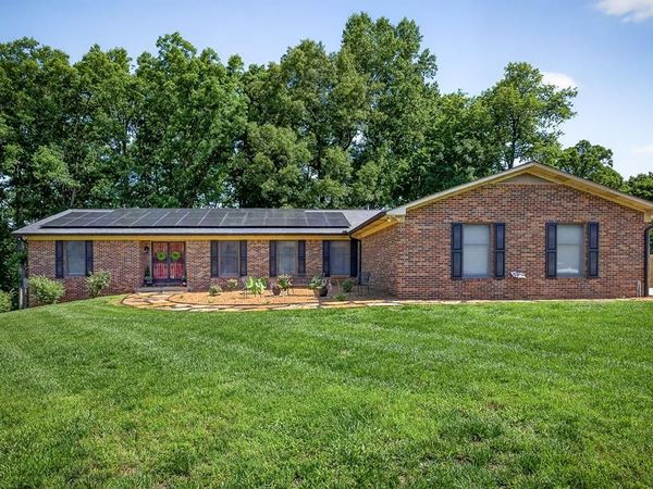 1331 Apple Valley Ct, Cookeville, TN