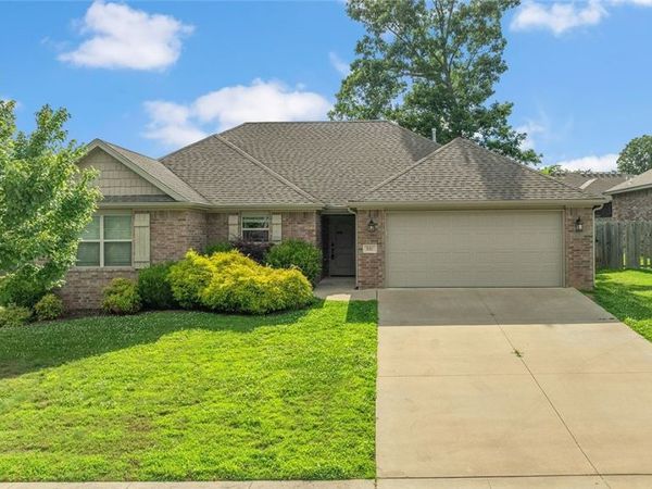531 Carlson Street , Centerton, AR 72719