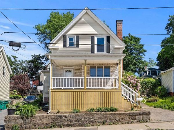 28 Hawthorne St, Lynn, MA 01902