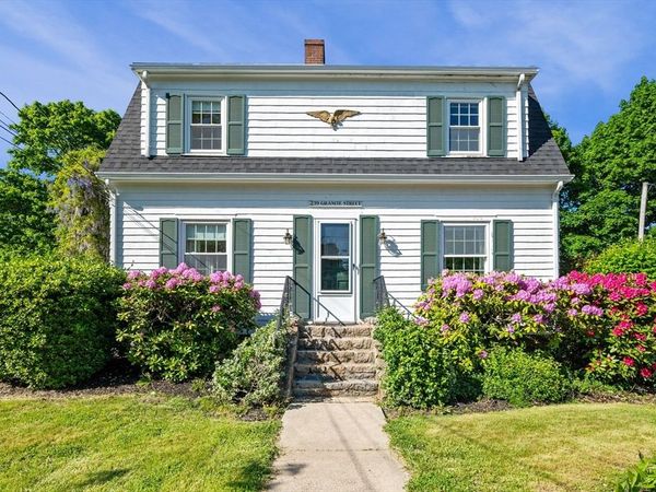 239 Granite St, Rockport, MA 01966