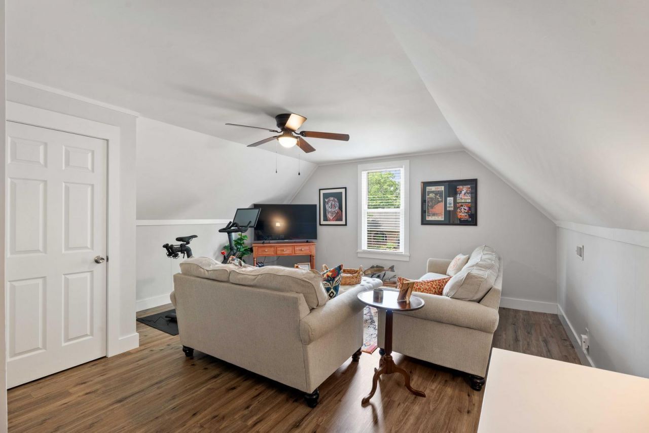 1633 Longview Road Photo 23