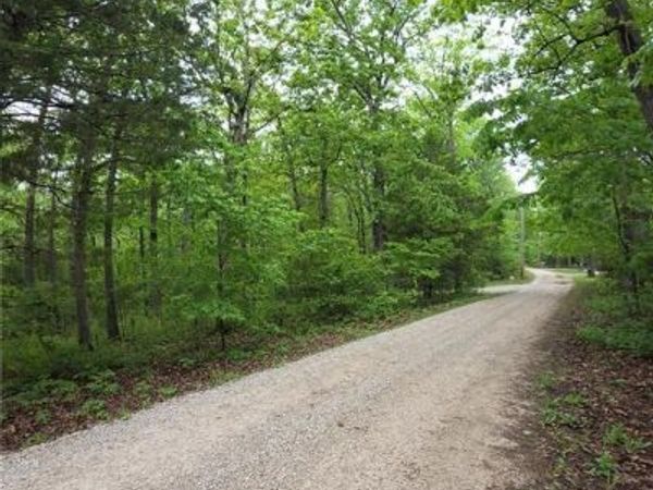 8900 Running Deer Drive, Dittmer, MO 63023