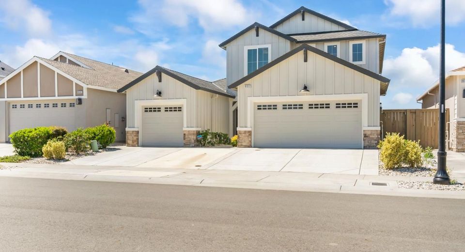8032 Challis Cir, Roseville, CA 95747 Photo