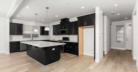 8032 Challis Cir, Roseville, CA 95747 Photo