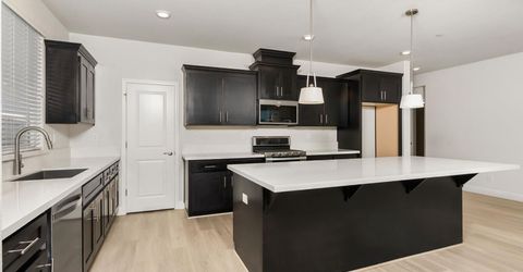 8032 Challis Cir, Roseville, CA 95747 Photo