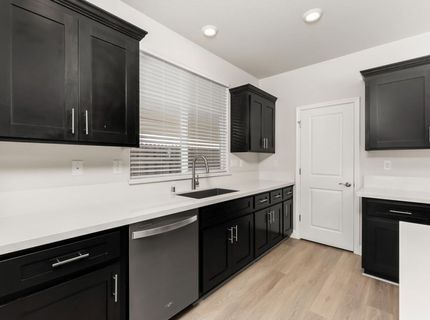 8032 Challis Cir, Roseville, CA 95747 Photo