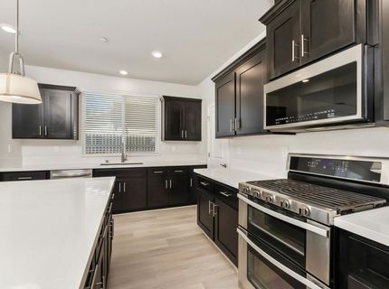 8032 Challis Cir, Roseville, CA 95747 Photo