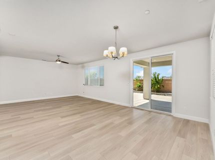 8032 Challis Cir, Roseville, CA 95747 Photo