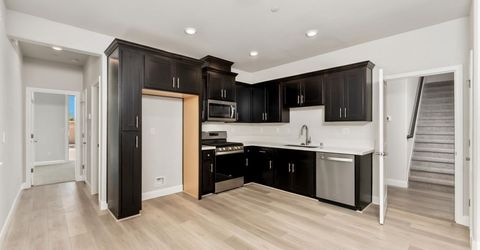 8032 Challis Cir, Roseville, CA 95747 Photo