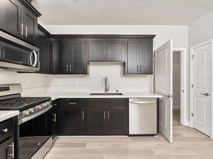 8032 Challis Cir, Roseville, CA 95747 Photo