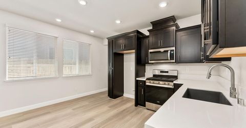 8032 Challis Cir, Roseville, CA 95747 Photo