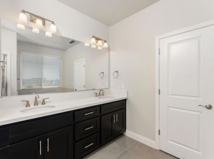 8032 Challis Cir, Roseville, CA 95747 Photo