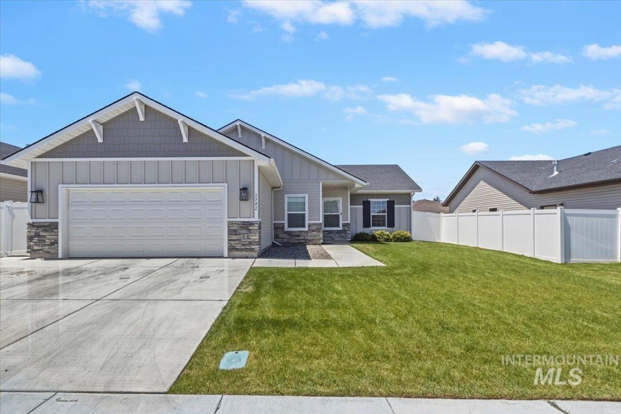 1742 Houston St, Twin Falls, ID 83301 Main Photo