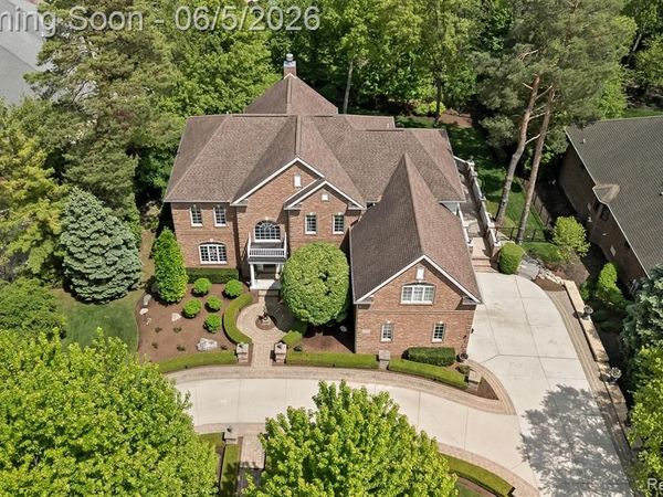 61496 Beacon Hill Drive , Washington Twp, MI 48094
