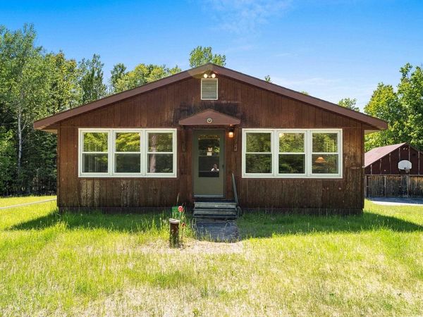W4945 S RIGHT OF WAY ROAD, Crivitz, WI 54114