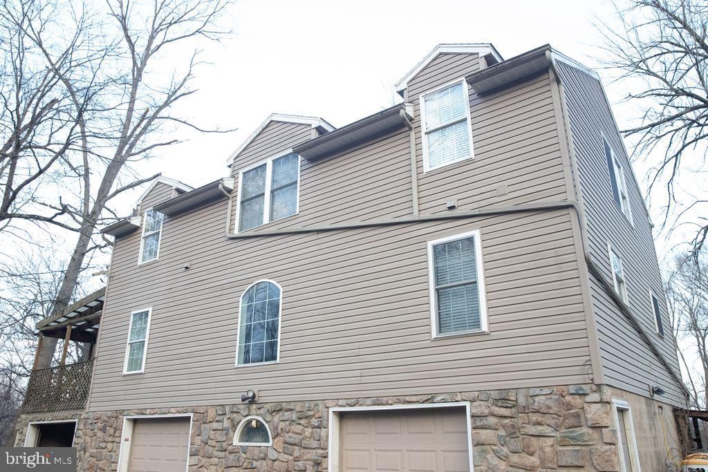 198 Valley Lane , Hummelstown, PA 17036 Main Photo