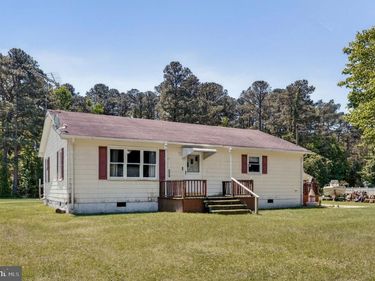 18519 BIG ROAD , PARKSLEY, VA 23421
