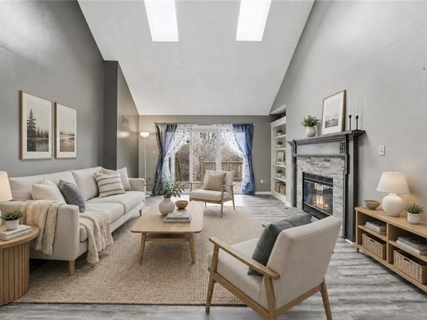 212 E Hansen Court, Independence, MO 64055