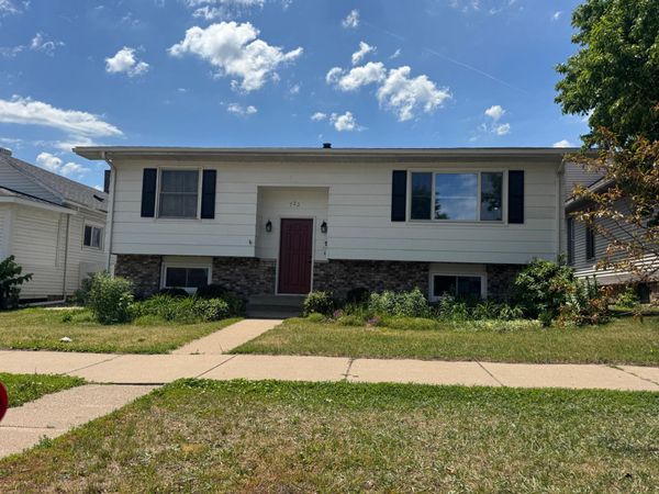 723 E Broadway Street , Winona, MN 55987