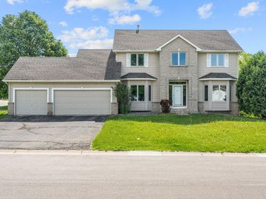 4290 Cottonwood Lane N, Plymouth, MN 55441