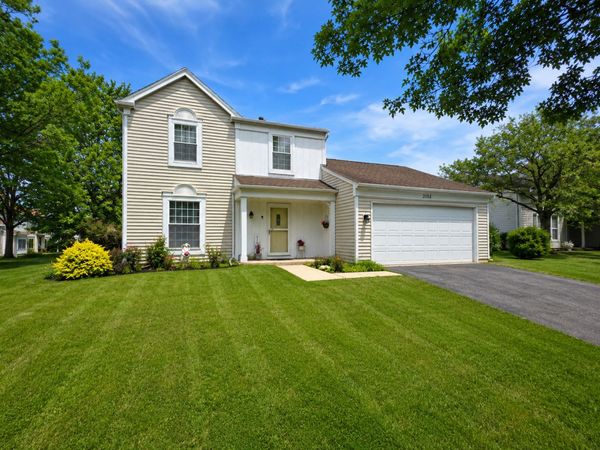 2054 Mission Hills Drive , Elgin, IL 60123