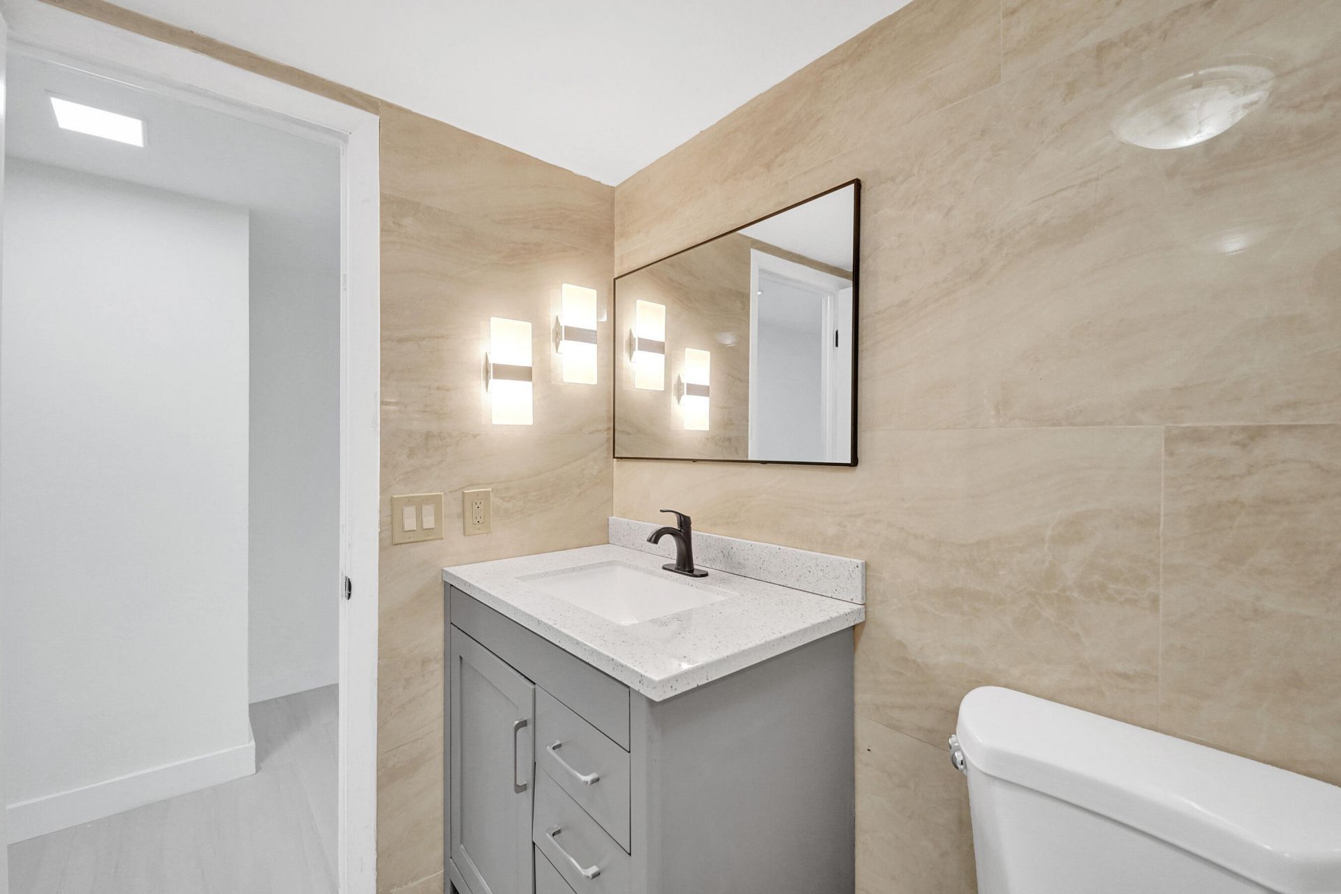 3800 N Hills Drive, Unit 208, Hollywood, FL 33021 Photo