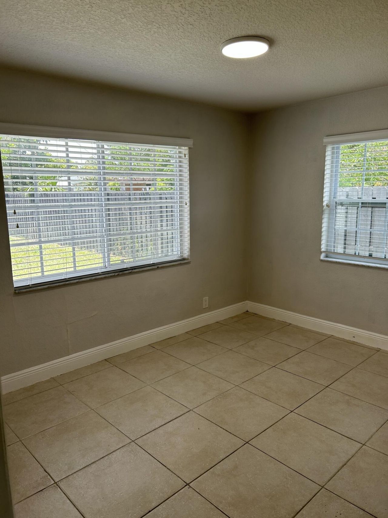 61 NW 47th Street, Oakland Park, FL 33309 Photo