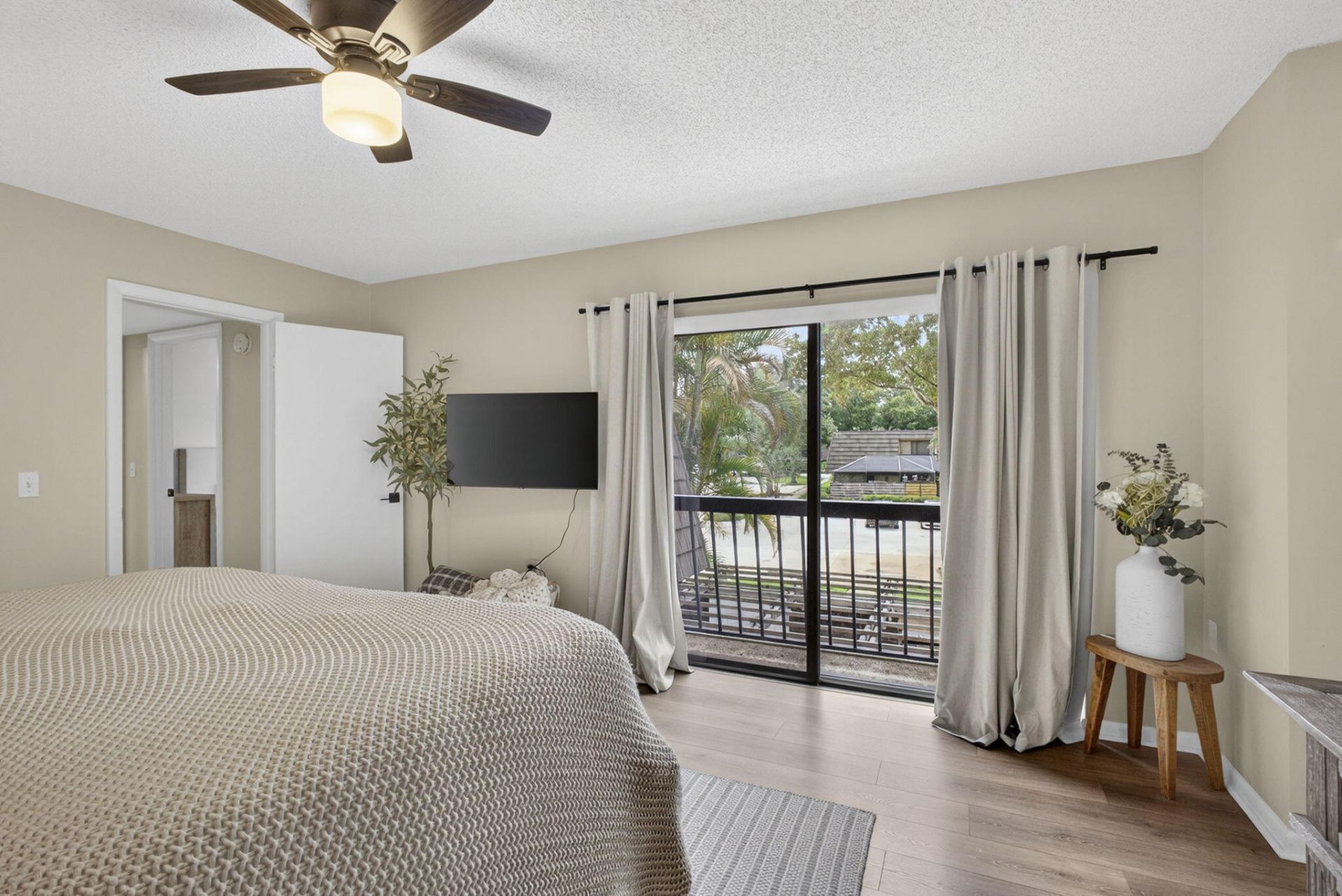 121 1st Terrace, Palm Beach Gardens, FL 33418 Photo