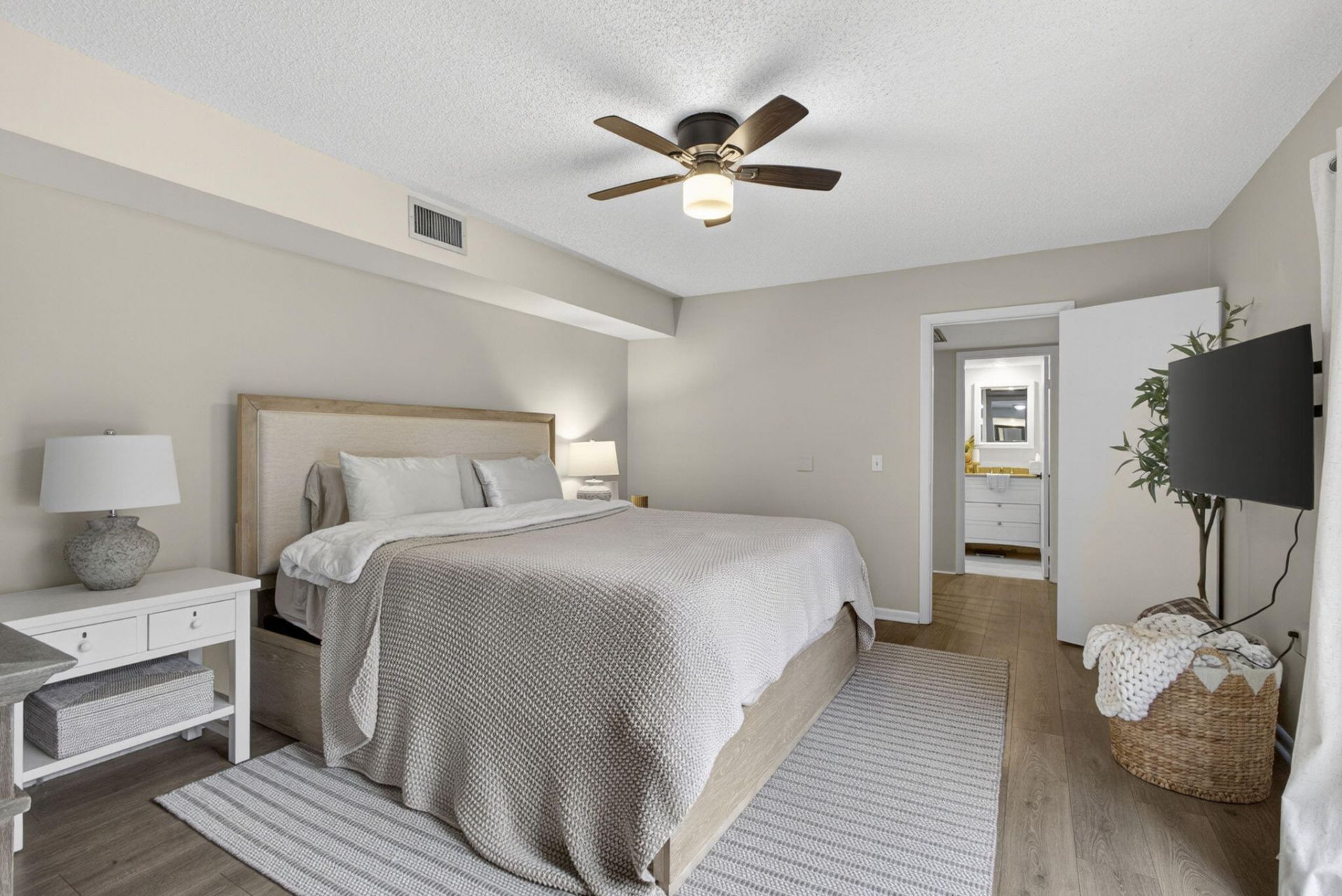 121 1st Terrace, Palm Beach Gardens, FL 33418 Photo