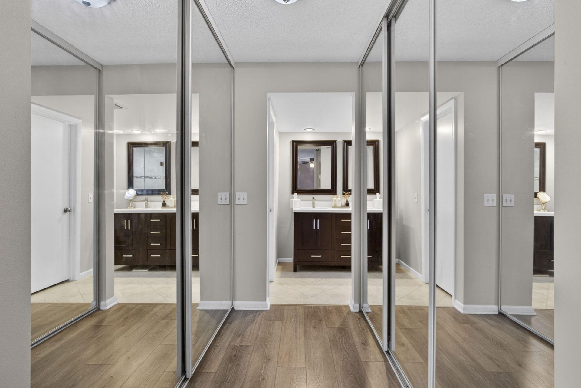 121 1st Terrace, Palm Beach Gardens, FL 33418 Photo