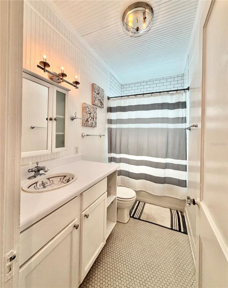 2014 Jackson Street N, Unit 2, Saint Petersburg, FL 33704 Photo