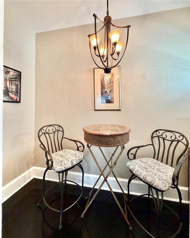 2014 Jackson Street N, Unit 2, Saint Petersburg, FL 33704 Photo