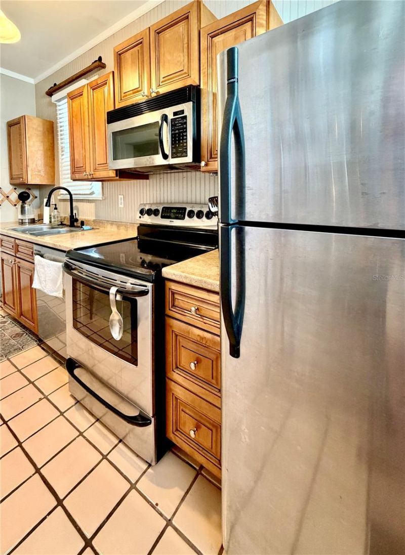 2014 Jackson Street N, Unit 2, Saint Petersburg, FL 33704 Photo