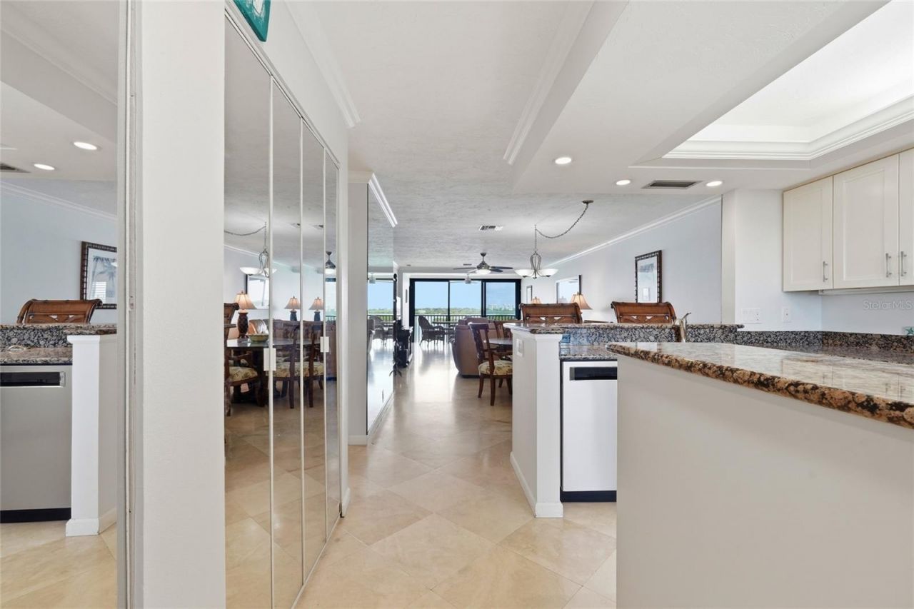 8977 Midnight Pass Road, Unit 519, Sarasota, FL 34242 Photo
