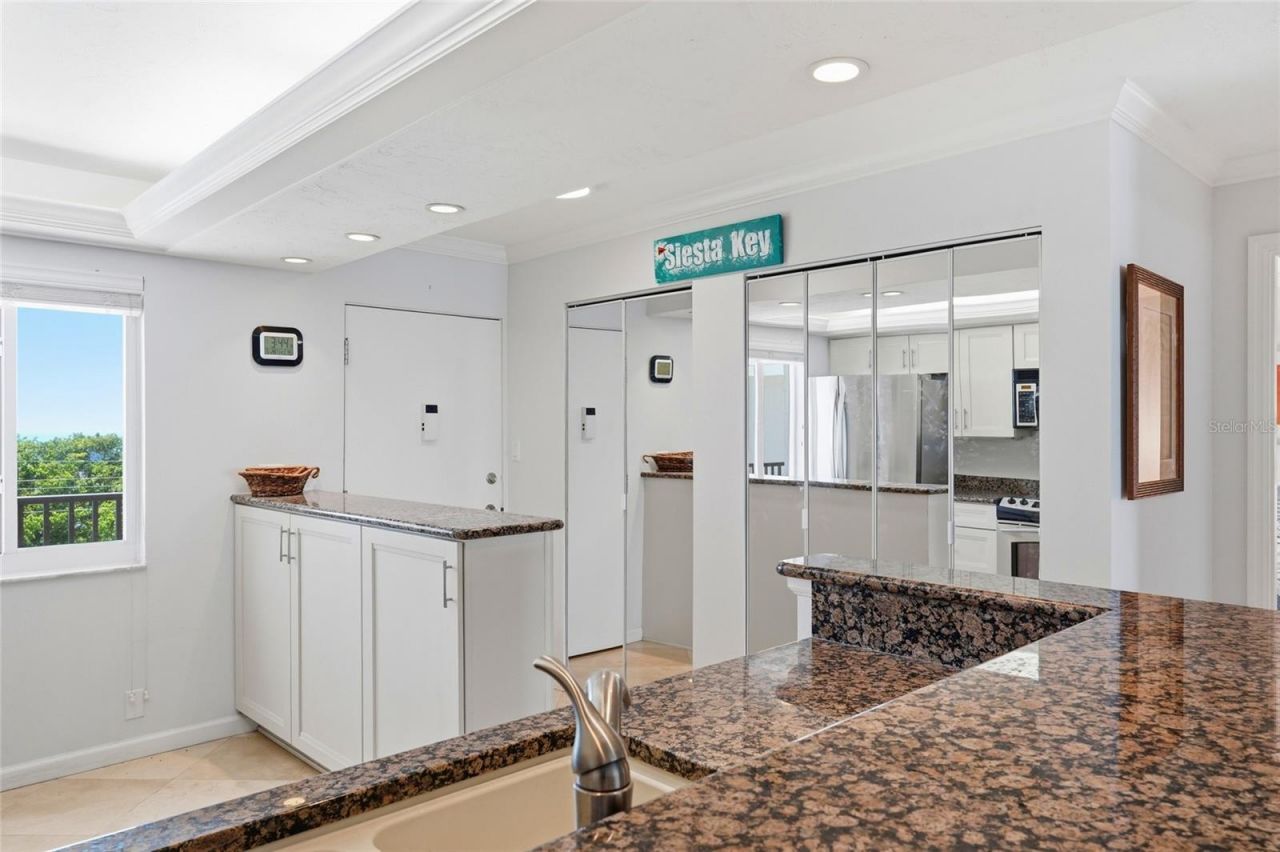 8977 Midnight Pass Road, Unit 519, Sarasota, FL 34242 Photo