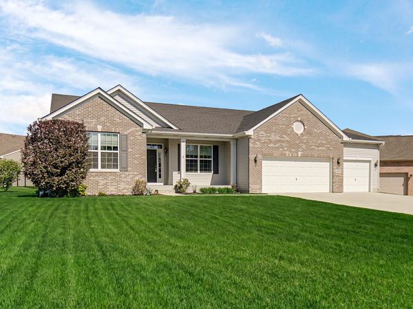 10280 California Street , Crown Point, IN 46307