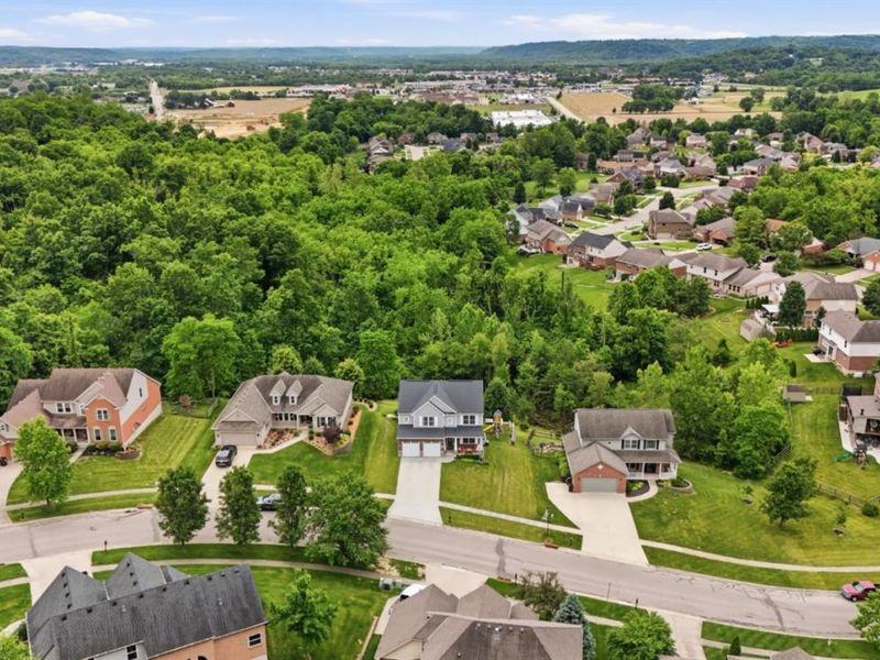 10705 Carolina Pines Drive, Harrison, OH 45030 Photo 6