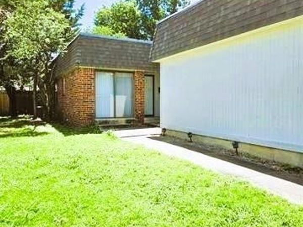 5701 S Harvard Court , Unit B, Tulsa, OK 74135