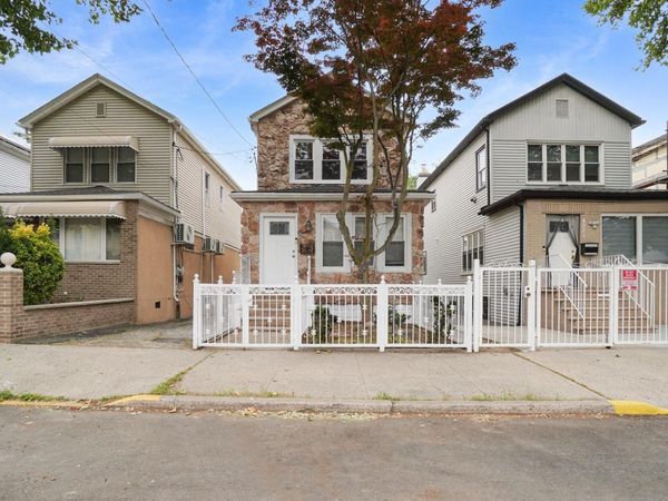 4219 Murdock Avenue, Bronx, NY 10466